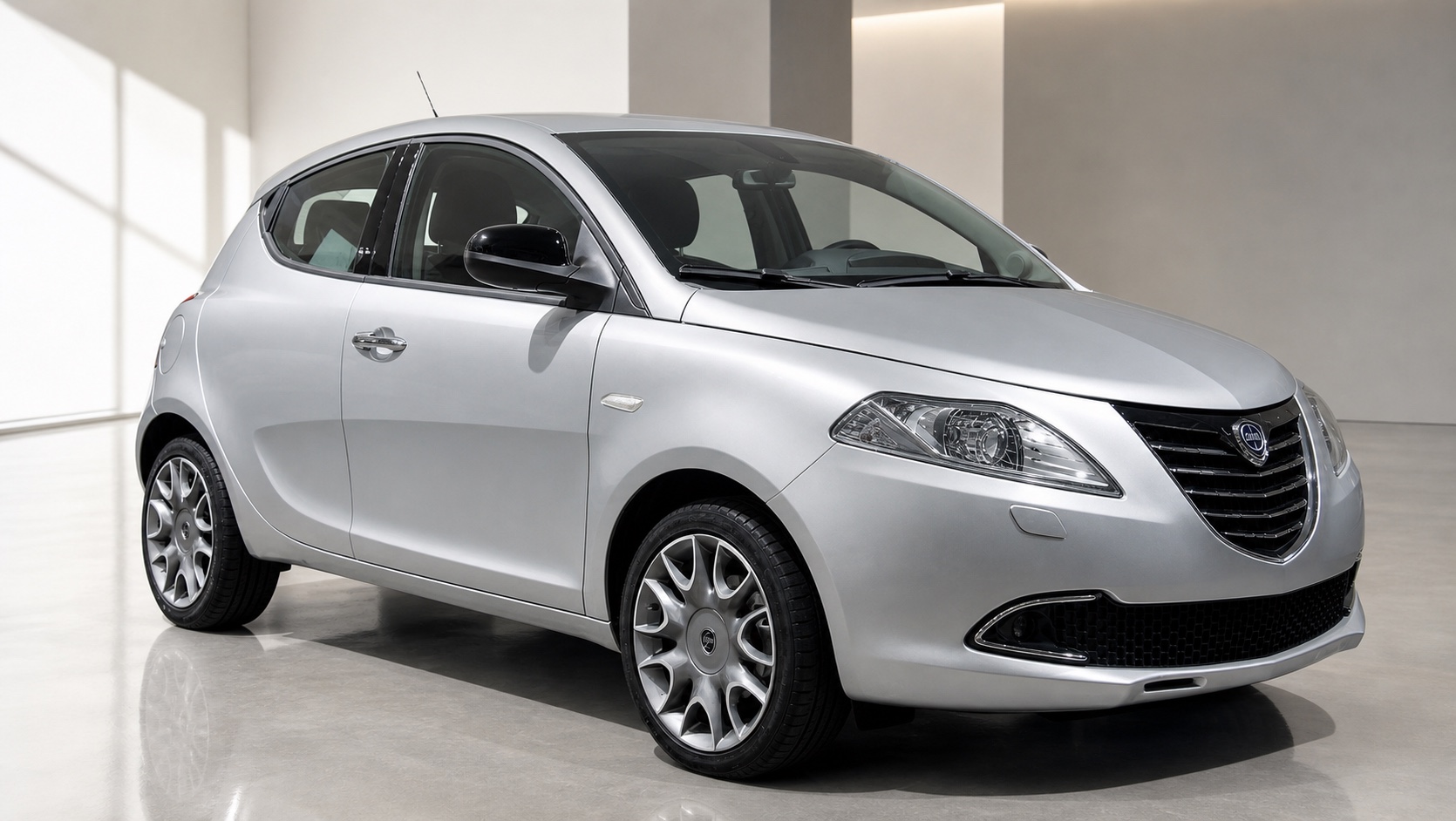 Lancia Ypsilon Silver 2023, offerta No Scoring RentExpress